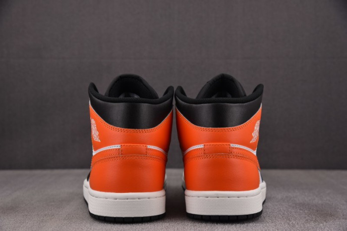 Air Jordan 1 Mid Black Toe Starfish DQ8426-801