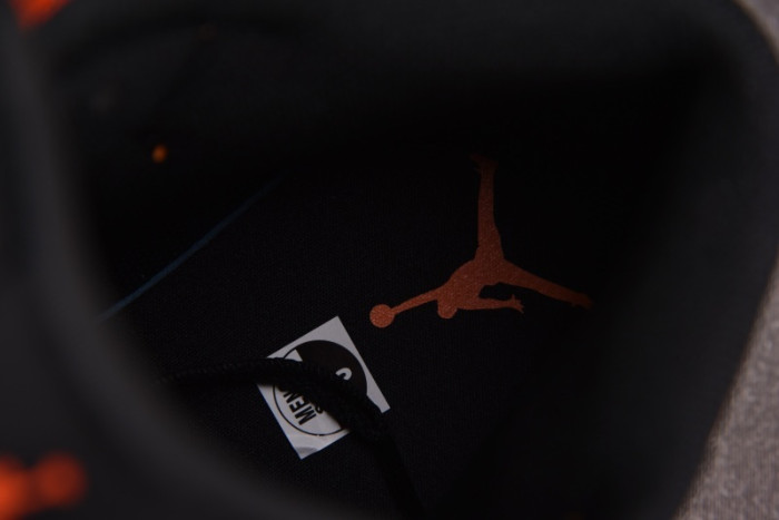 Air Jordan 1 Mid Black Toe Starfish DQ8426-801