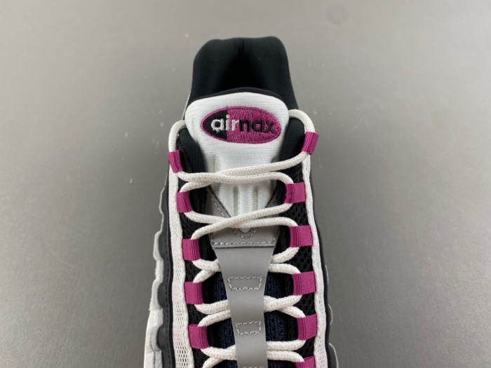 Nike SB x Air Max 95 HF7545-100