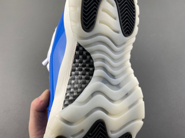 Air Jordan 11 IO8959-133