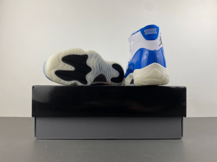 Air Jordan 11 IO8959-133