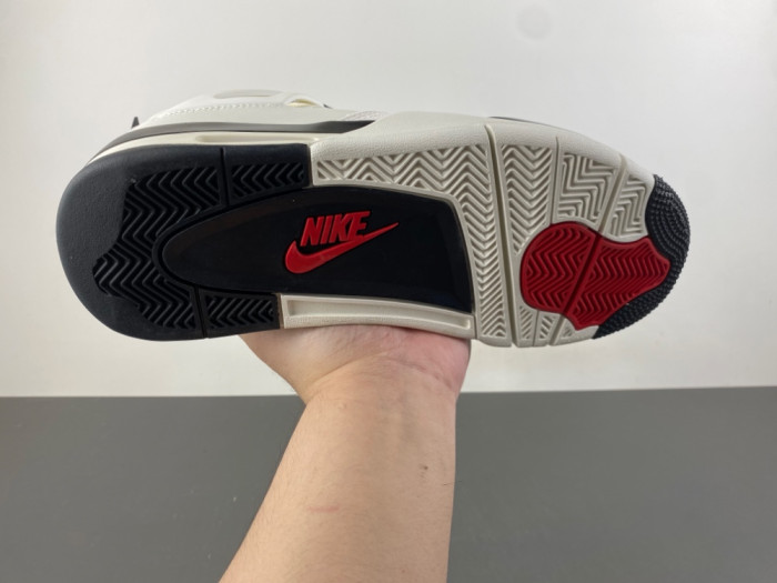 Air Jordan 4“Flight Club” IM4002-100