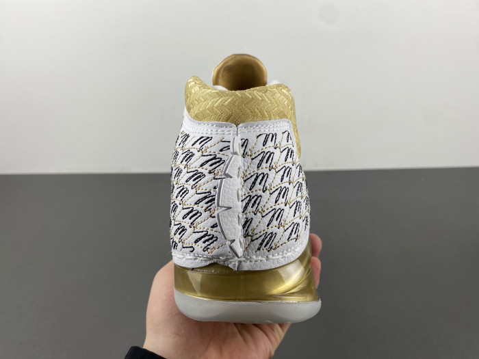 Air Jordan Trophy Room x Air Jordan 23 Retro