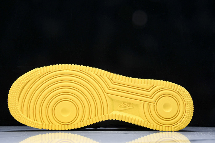 Kobe Bryant x Nike Air Force 1 Low HV5122-001