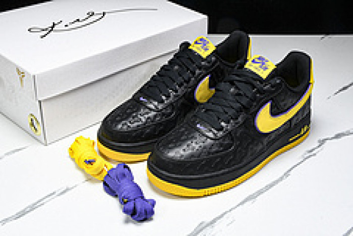 Kobe Bryant x Nike Air Force 1 Low HV5122-001