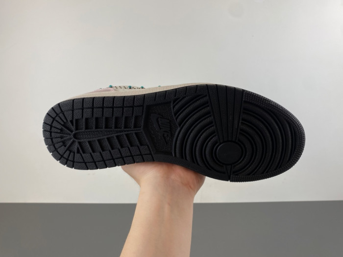 Air Jordan 1 Low IH7319-001