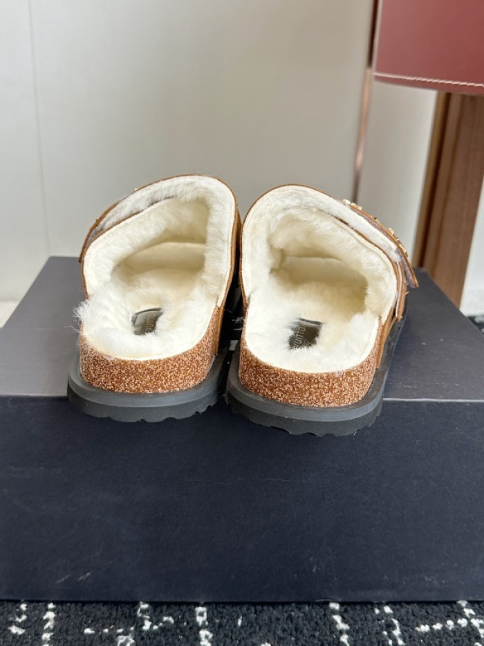 L&VT SLIPPERS