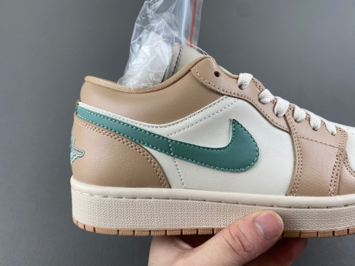 Air Jordan 1 Low DC0774-130