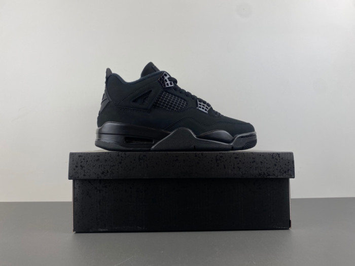 Air Jordan 4 “Black Cat” 2025 FV5029-010