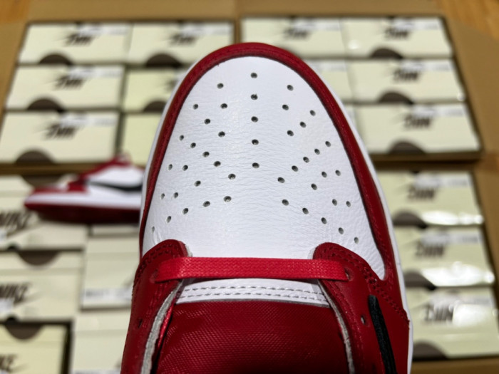 Travis Scott x Air Jordan 1 Low DM7866-101