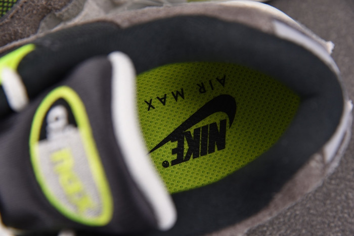 NK Air Max 95 OG Reverse Gradient Neon HM4738-001