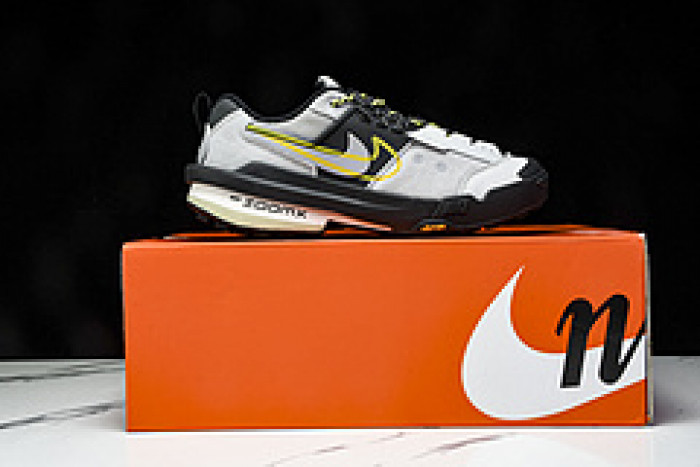 Sacai x Nike Zegamadome SP HQ8618 003