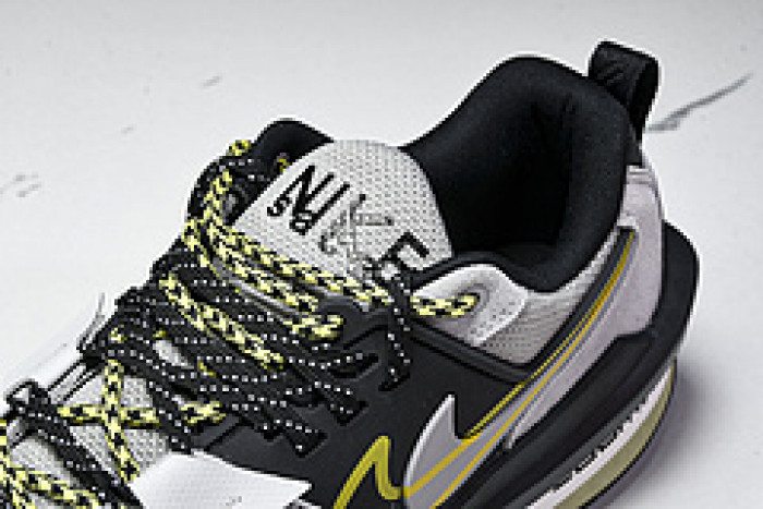 Sacai x Nike Zegamadome SP HQ8618 003