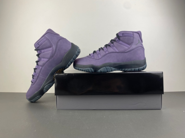 Air Jordan 11 “Las Vegas” IO8961-553